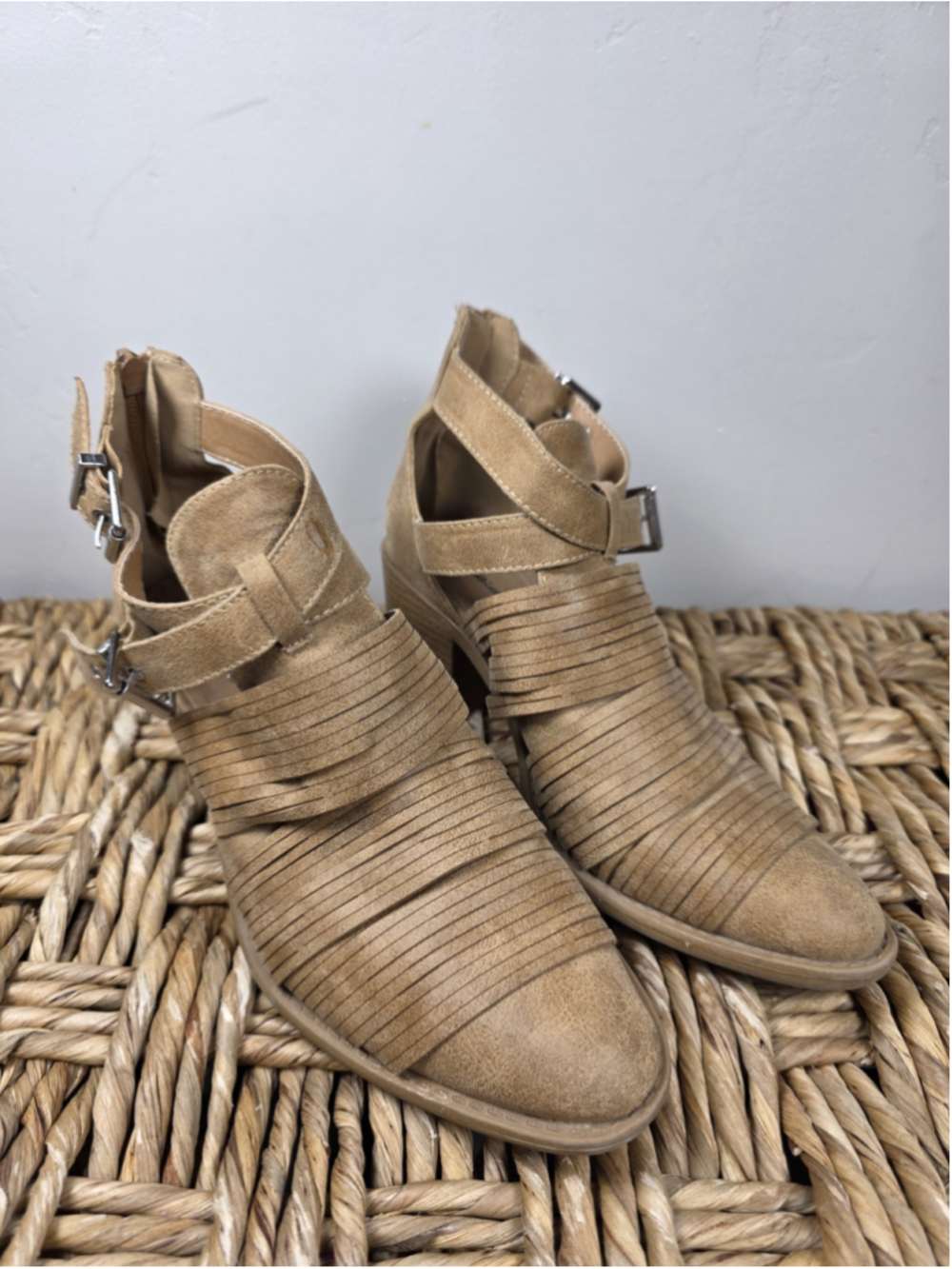Qupid Womens Size 8 Tan Fringe Ankle Booties Western Boho Buckle Cutout Boots